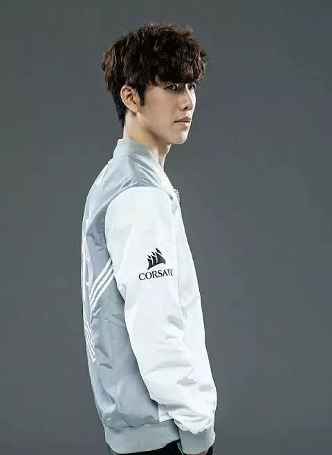 里程碑：Cube达成LPL400次出场成就